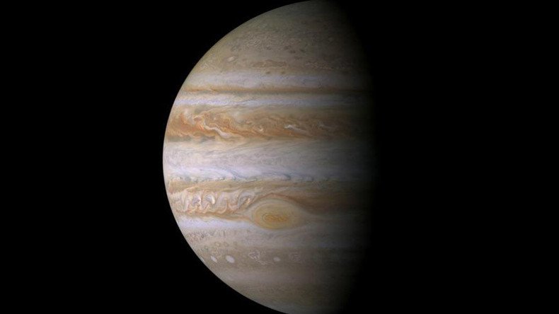 Asteroid smashing into Jupiter filmed by amateur astronomers (VIDEO)