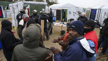 Calais migrants free to enter UK if Britain leaves EU – French official