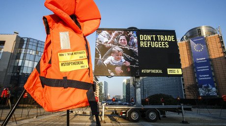 ‘Don’t trade refugees!’ EU outsourcing human rights obligations to brutal Turkish regime – NGOs 