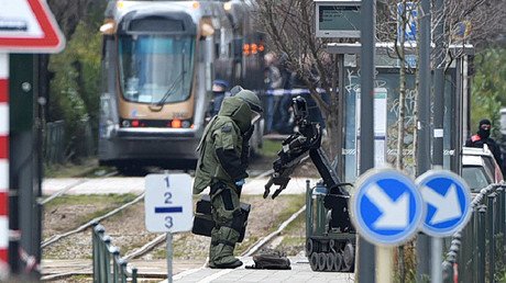Videos of police detaining terror suspect in Brussels raid