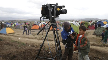 Greek broadcaster opens Arabic language channel for refugees