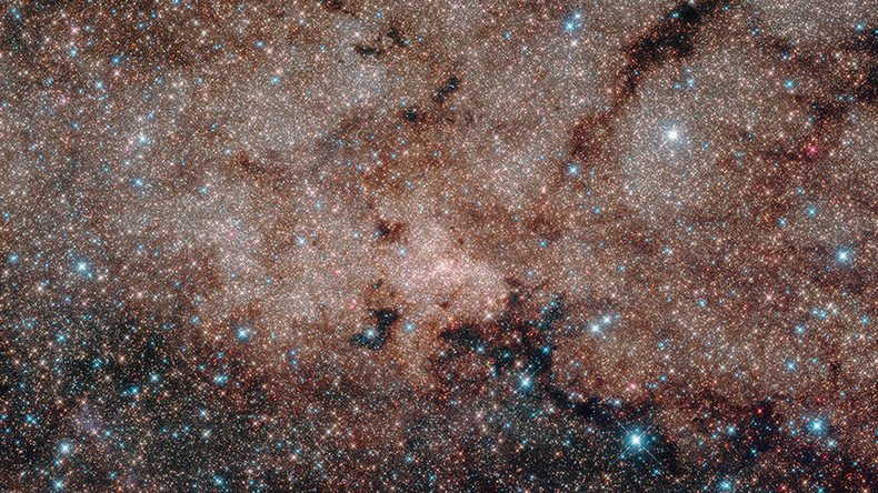 Journey to the center of the galaxy: Hubble shows new views of Milky Way (PHOTOS)
