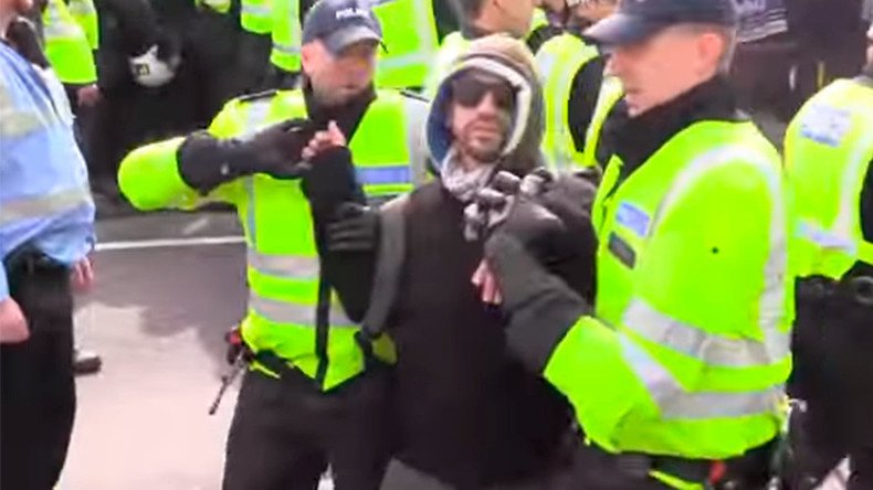 Arrests made after clashes at far-right and anti-fascist rallies in Dover (VIDEO)