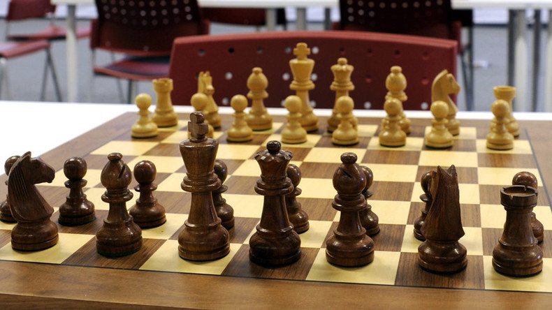‘David vs Goliath’: American & Russian prison inmates engage in chess battle