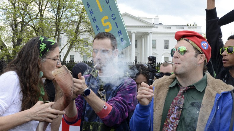 Inhale to the chief: Pot activists light up outside the White House