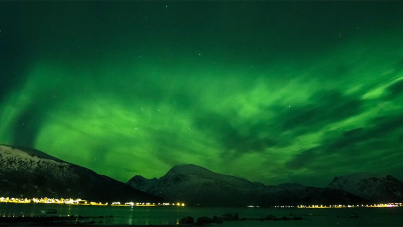 Spectacular Northern Lights show captured in epic 4k footage (VIDEO