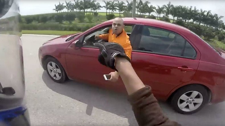 Crazy high speed 'car v motorbike' dual ignited by Florida road rage (VIDEO)