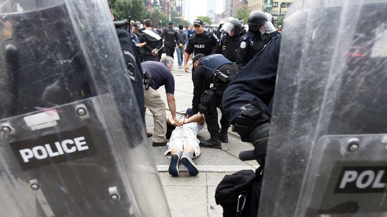 1,000+ people detained during Toronto G20 summit & kept at 'Torontonamo Bay' can sue police 