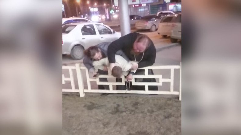 Fake priest beats up businessman in Russia’s Novosibirsk (VIDEO)