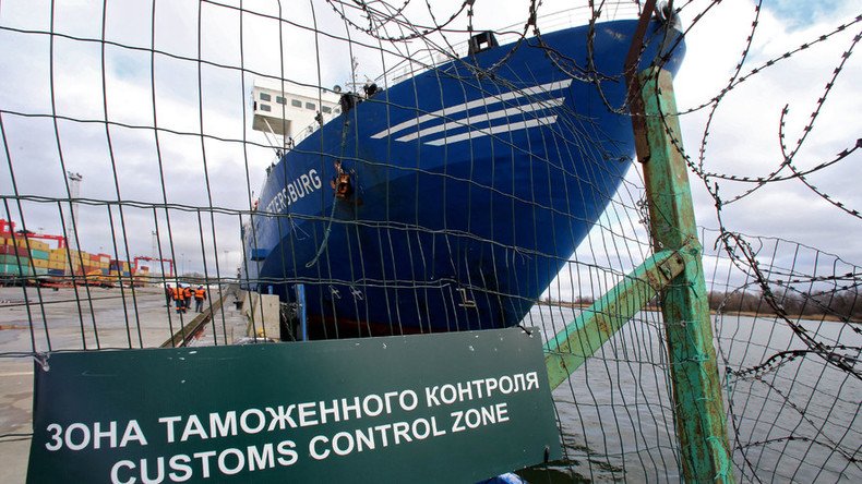 Imports to Russia though March plummet 14% 