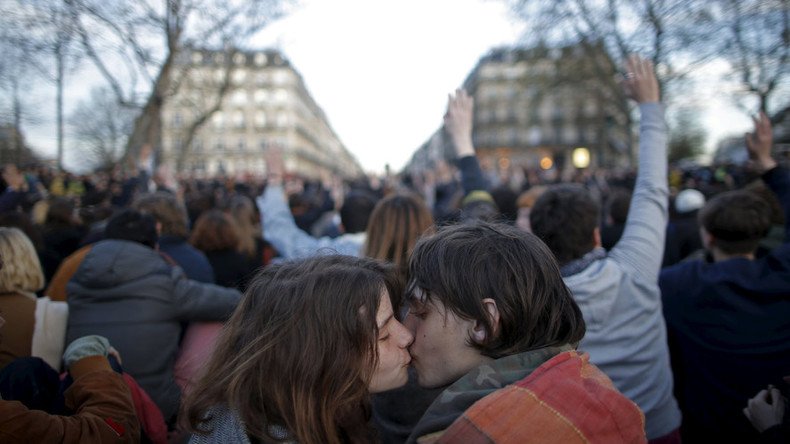 French protests: ‘Anger & frustration, but no coherent program’ 