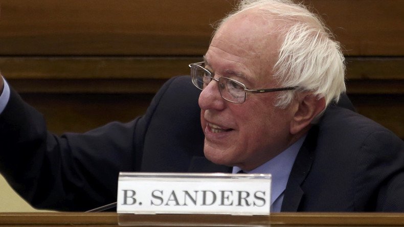 Sanders meets Pope in Vatican against expectations