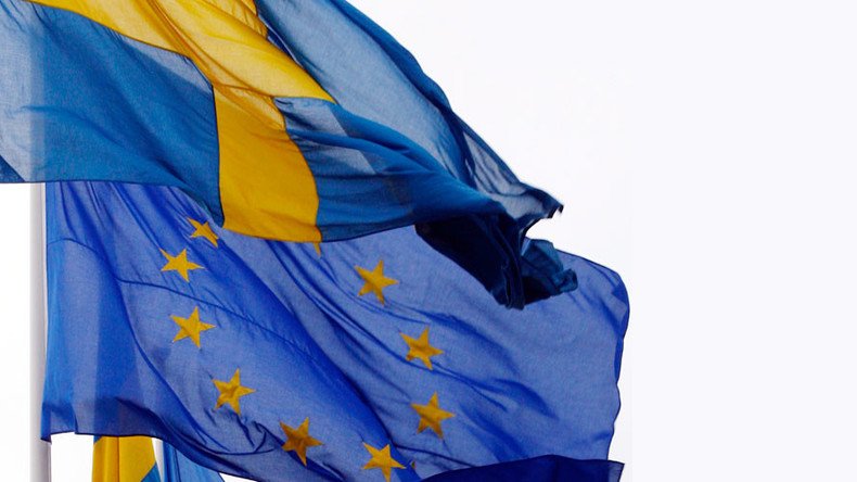 Swedish support for EU membership plummets amid refugee crisis – poll