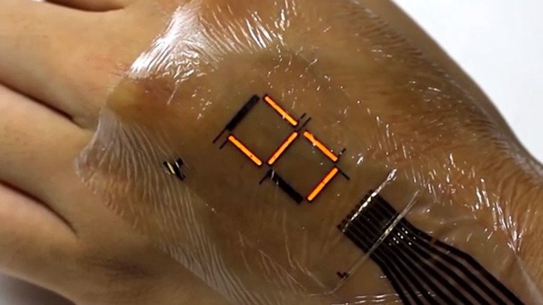 Electronic skin developed by scientists can monitor and display heart rate (VIDEO)
