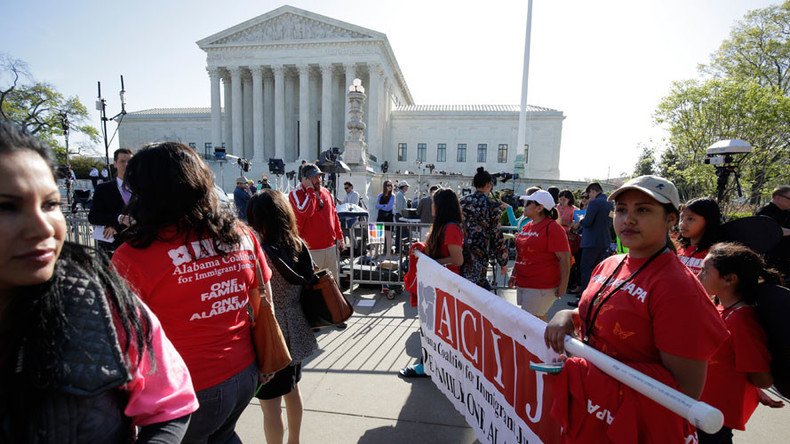 Supreme Court justices clash over Obama’s immigration orders