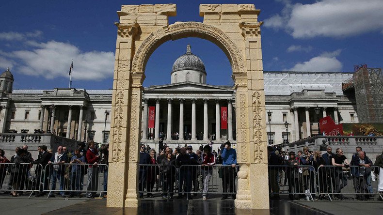 Syria’s destroyed Arch of Triumph is recreated in London