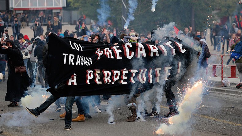 'Resistance!' French police fire teargas at anti-labor reform protesters in Nantes (PHOTOS, VIDEOS)