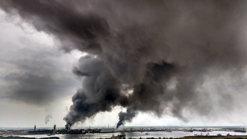 Mexico oil factory blast: 13 dead, over 100 injured, hundreds evacuated as huge toxic cloud released