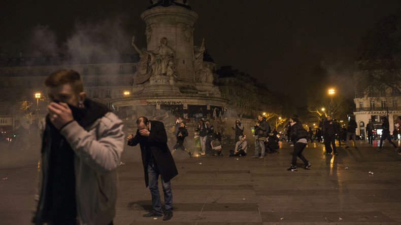 Police use teargas, arrest 12 anti-govt protesters in Paris as rally turns violent (VIDEO)