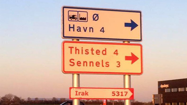 ‘Humiliating’ Syria & Iraq road signs spark refugee debate in Denmark