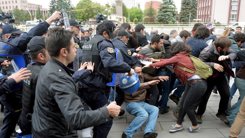 Turkish police disperse pro-secularism rally protesting suggested religious constitution