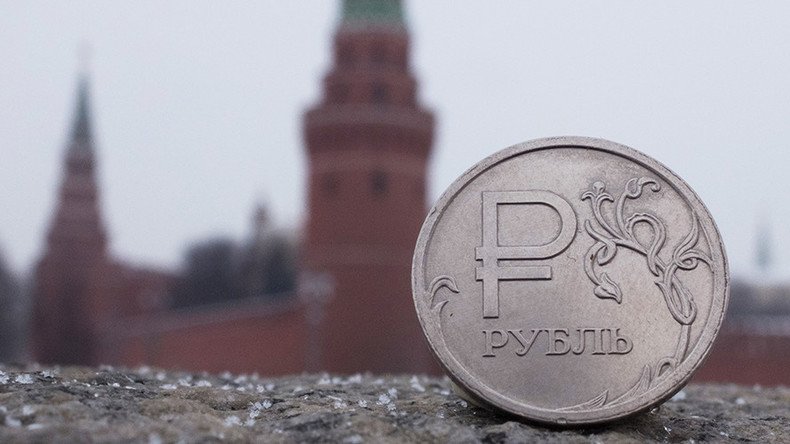 Weak ruble as oil prices rise improves Russia’s economic outlook