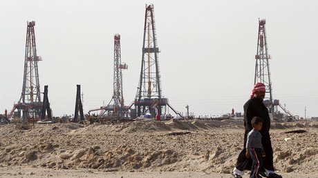 Iraq oil output hits record high ahead of production freeze talks 