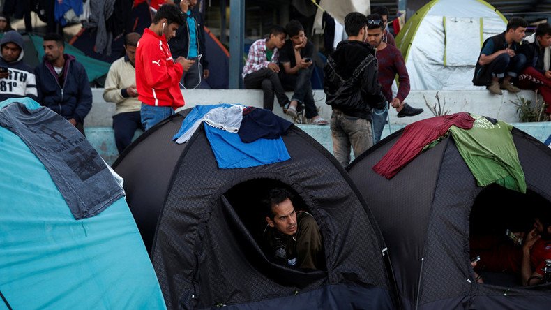 Put up or pay up: EC wants to fine EU members €250,000 per refused refugee