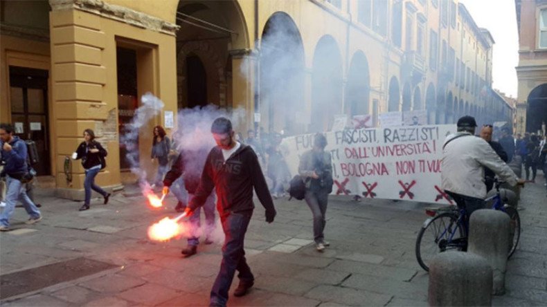 Anti-fascist protesters clash with police in Bologna, Italy (PHOTOS, VIDEO)