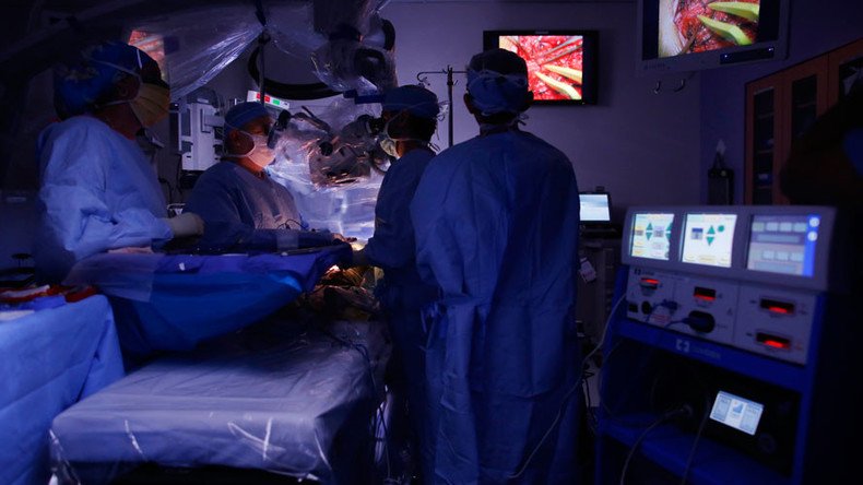 Heart surgery stalled for nearly 5 mins as anti-virus scan crashes computers