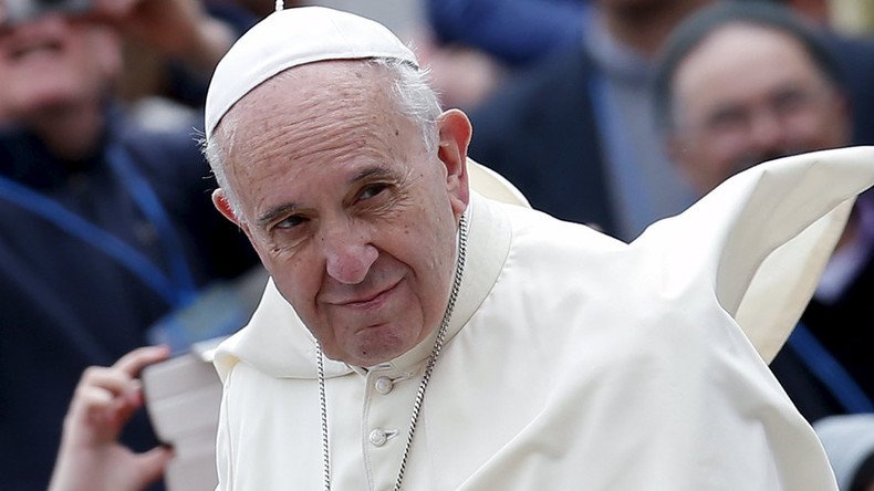 ‘Pray so that I become poorer’ – Pope Francis to charity workers