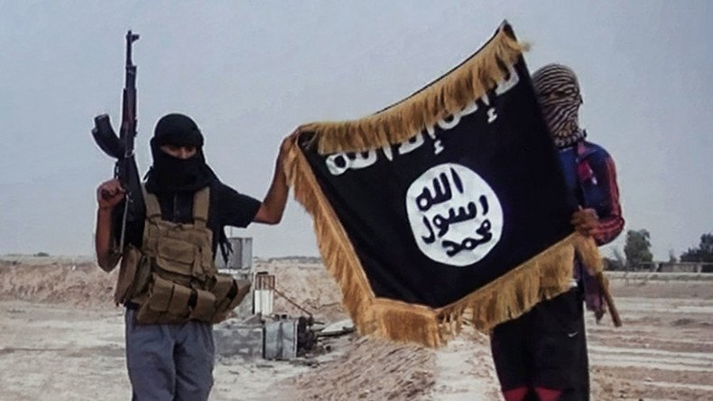 UK-trained navy officer joins ISIS, experts fear shipping attacks