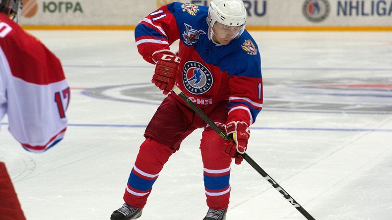 Putin back in Sochi to play some hockey (VIDEO)