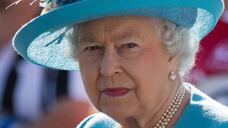 Queen overheard calling Chinese officials 'very rude' (VIDEO)