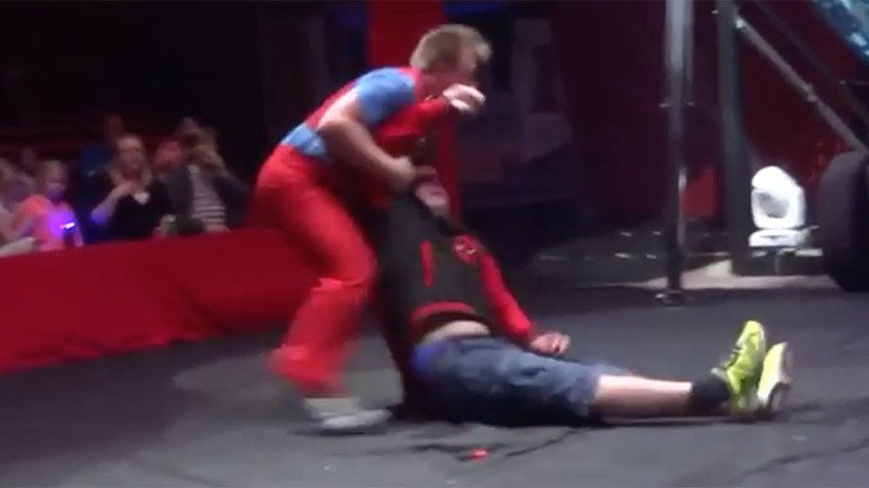 Circus clown stunt gone wrong leaves audience member out cold (VIDEO)