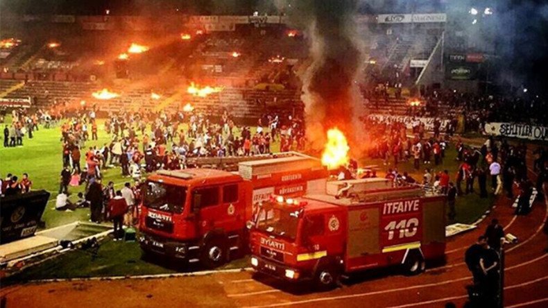 3 injured as Turkish football fans set fire to own stadium after bitter home loss (VIDEO)