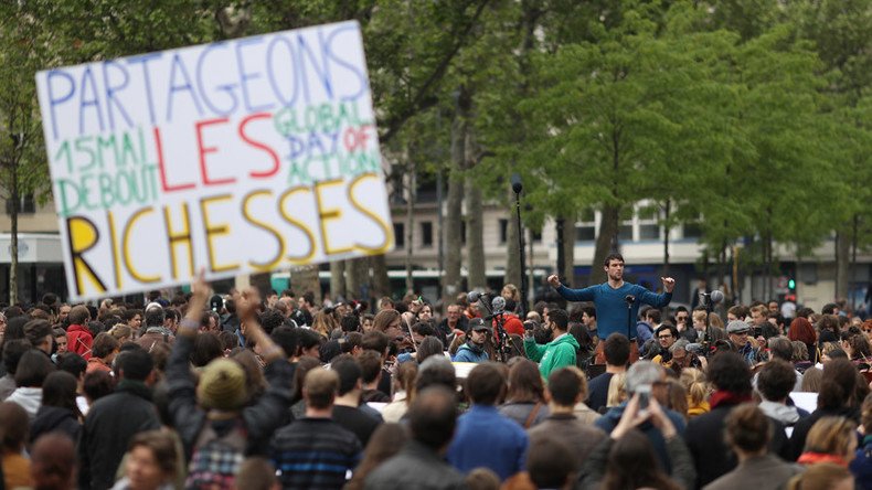 Thousands gather across Europe for Global Debout protests