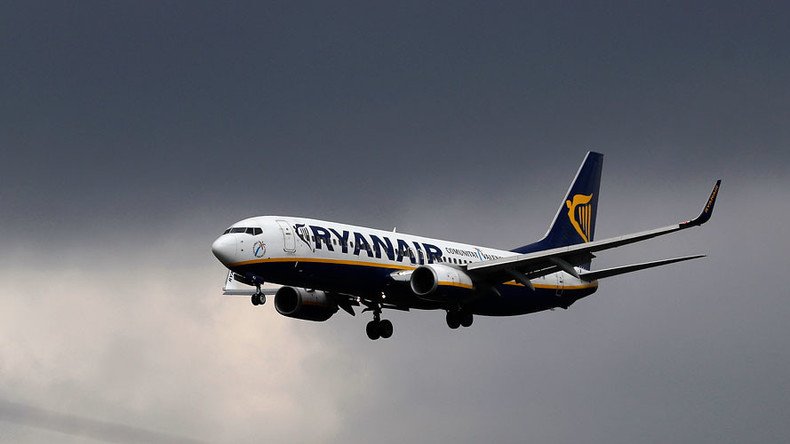 Brexit class: Ryanair’s bargain-price ‘Fly Home to Vote Remain’ promo branded ‘corrupt’