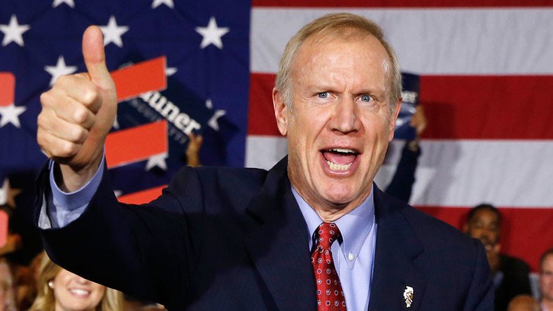 Right-wing Illinois governor censors criticism in quest to become ‘dictator’