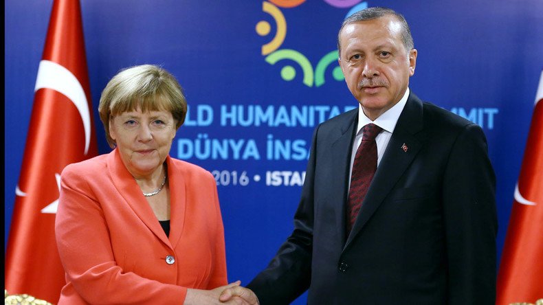 Merkel adamant Turkey has to meet all conditions of visa-free travel deal with EU