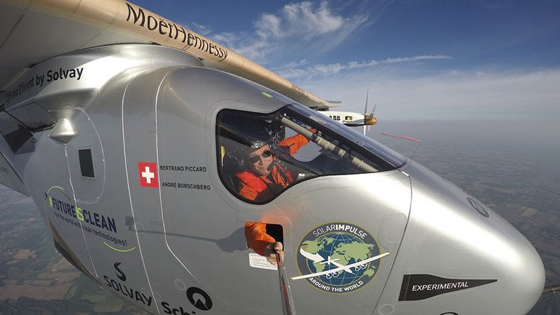 Extreme selfie: Pilot takes snap from solar powered plane during globe circling voyage (PHOTOS)