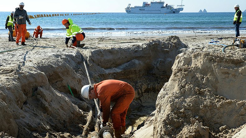 Boosting clouds: Microsoft, Facebook to lay giant cable under Atlantic