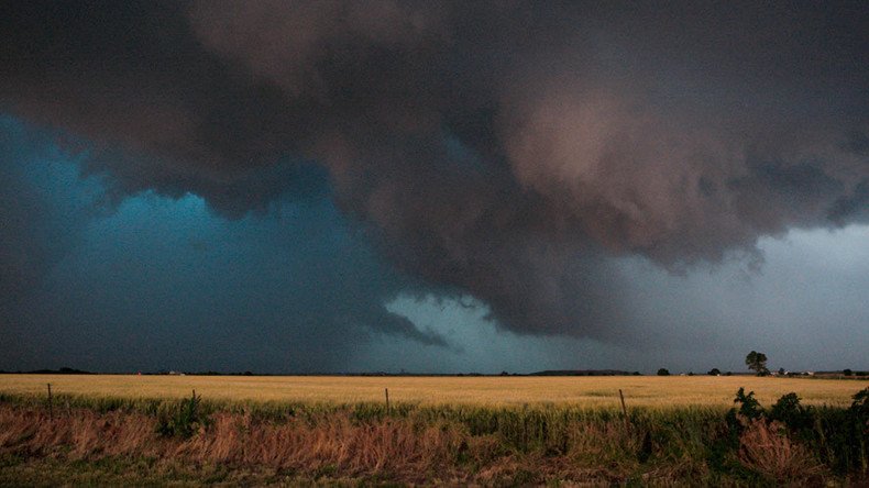 Plains states brace for more bad weather following storms, tornadoes (PHOTOS)