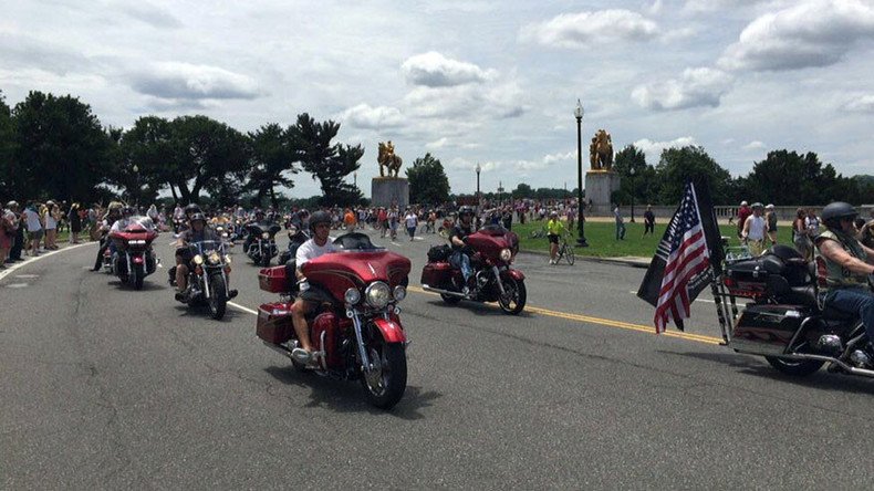 Thousands of ‘Rolling Thunder’ bikers parade through DC honoring American POWs 