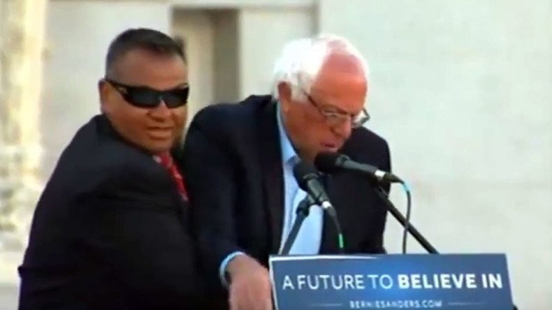 Sanders’ Secret Service agents tackle protesters at huge Oakland rally (VIDEO)