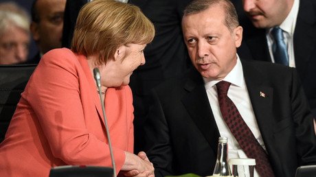 EU-Turkey migrant deal: Ankara says it has other options, Merkel not anxious