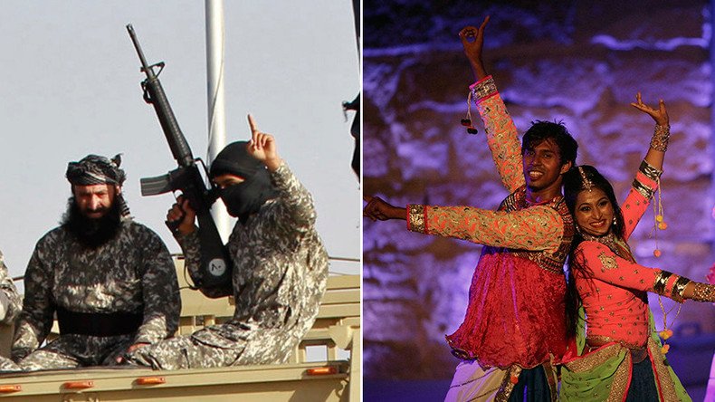 Bollywood-boarding: UK special forces in Libya ‘torture’ ISIS with Indian pop tunes