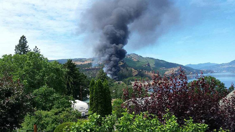 Oil train derails near Mosier, Oregon, smoke visible for miles