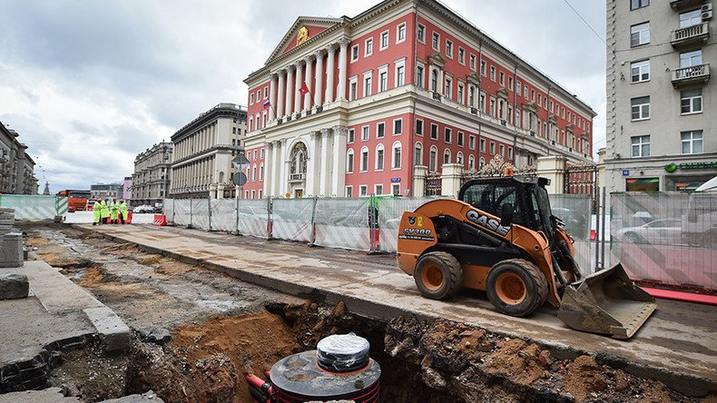 Moscow as you've never seen it: Main street near Kremlin ripped apart for renovation (PHOTOS)