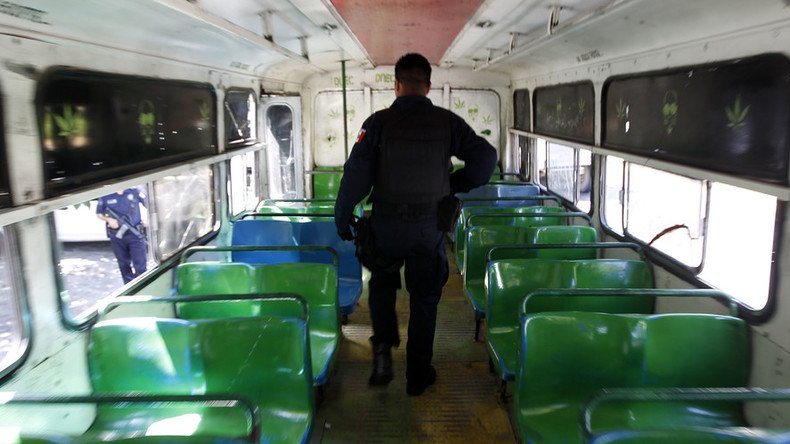 It’s Mexico, baby: 1 bus robber killed by friendly fire, another mauled by passengers